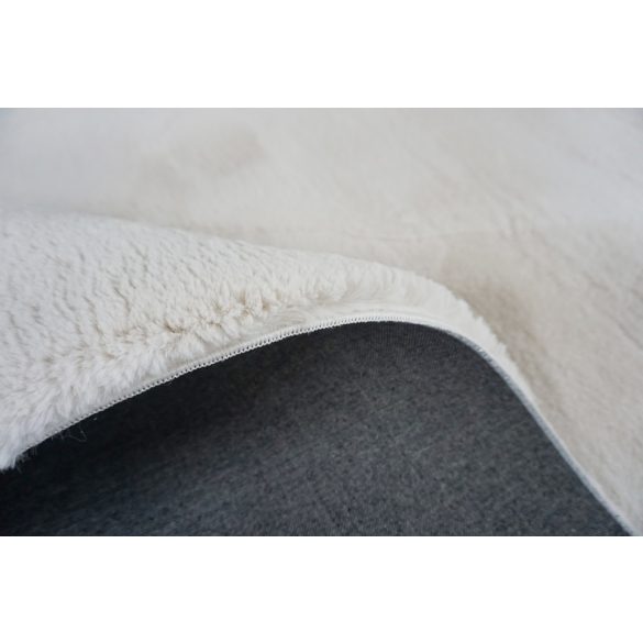 B. Fluffy 4020 krém szőnyeg 120x190 cm - Készlet erejéig!